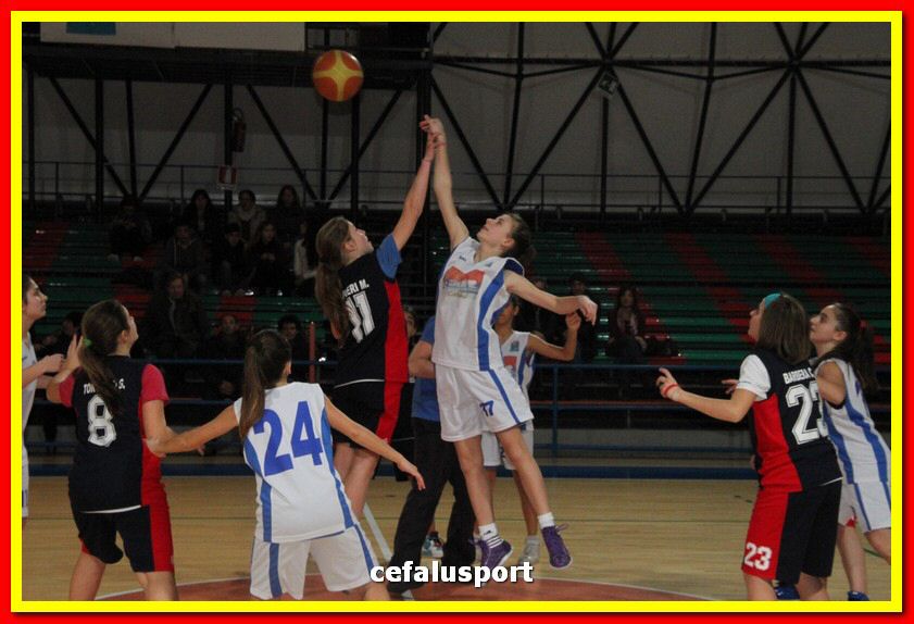 150228 Basket_U13F 057_tn.jpg